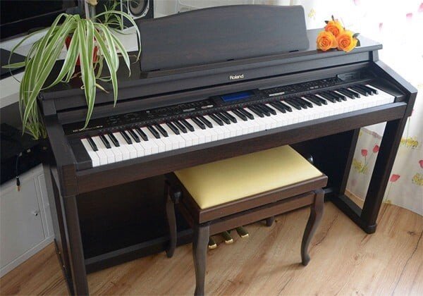Đàn Piano Điện Roland KR-570